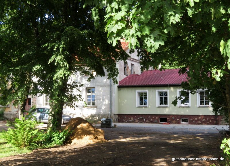 Anbau der südlichen Giebelwand