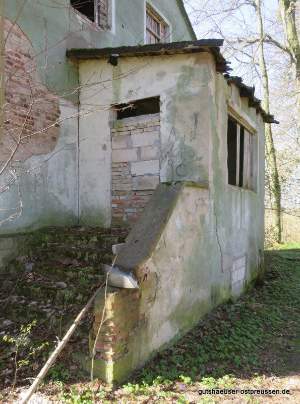 Eingang am Ostgiebel